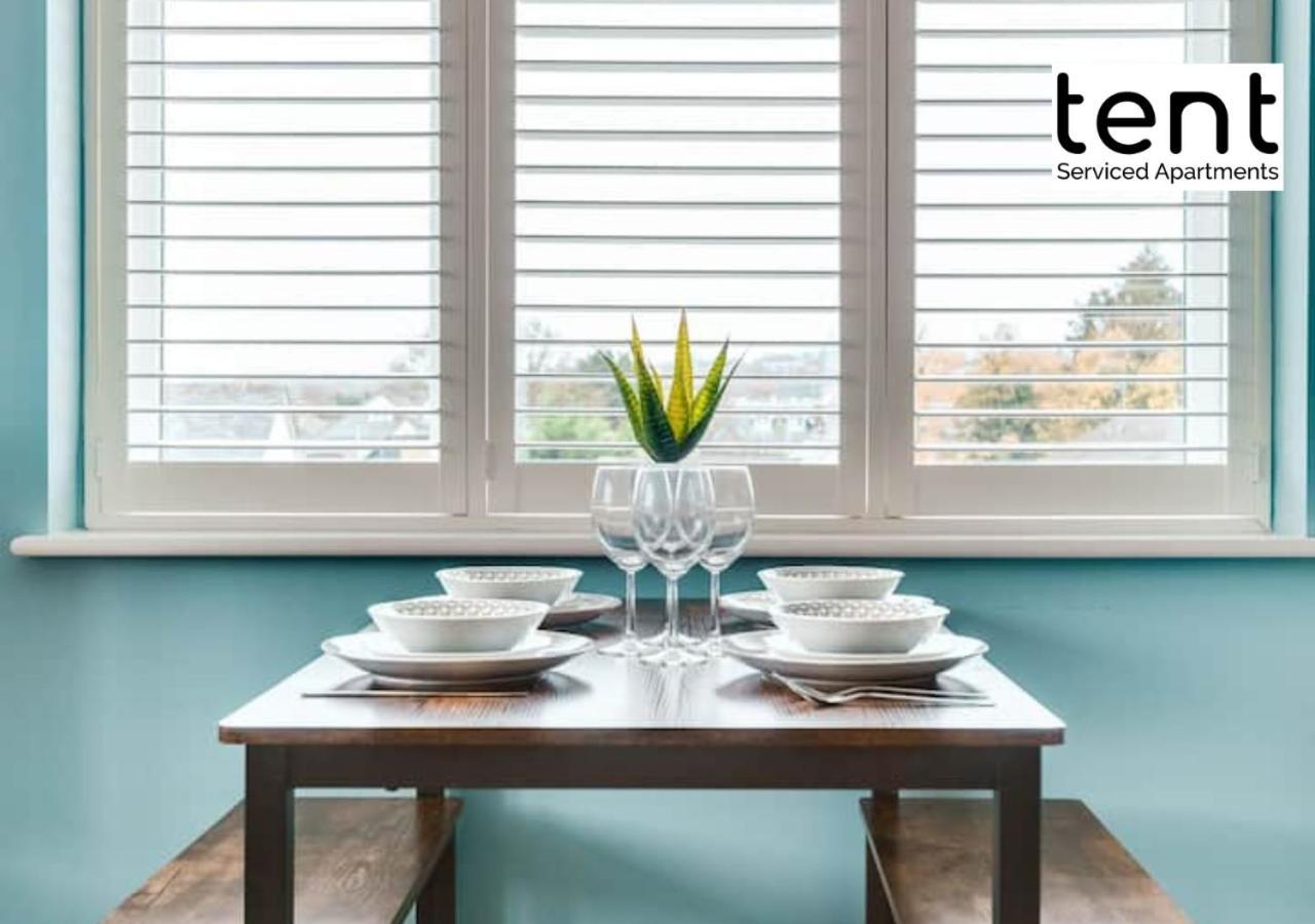 Stylish 1 Bed Apt , Central , Pkg, Perfect For Long Stays Egham Ngoại thất bức ảnh